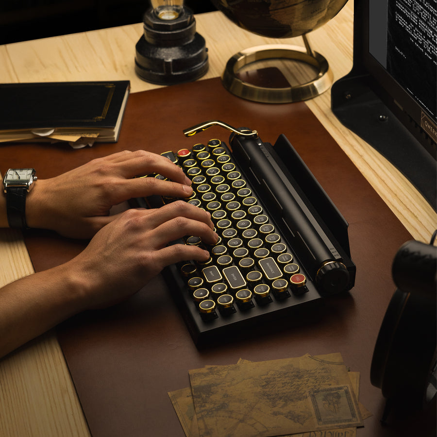 BLACK GOLD QWERKYWRITER® US Layout Limited Store Exclusive