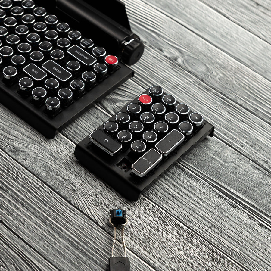 QWERKYWRITER 2 NUMKEY BLACK CHROME Hot Swappable