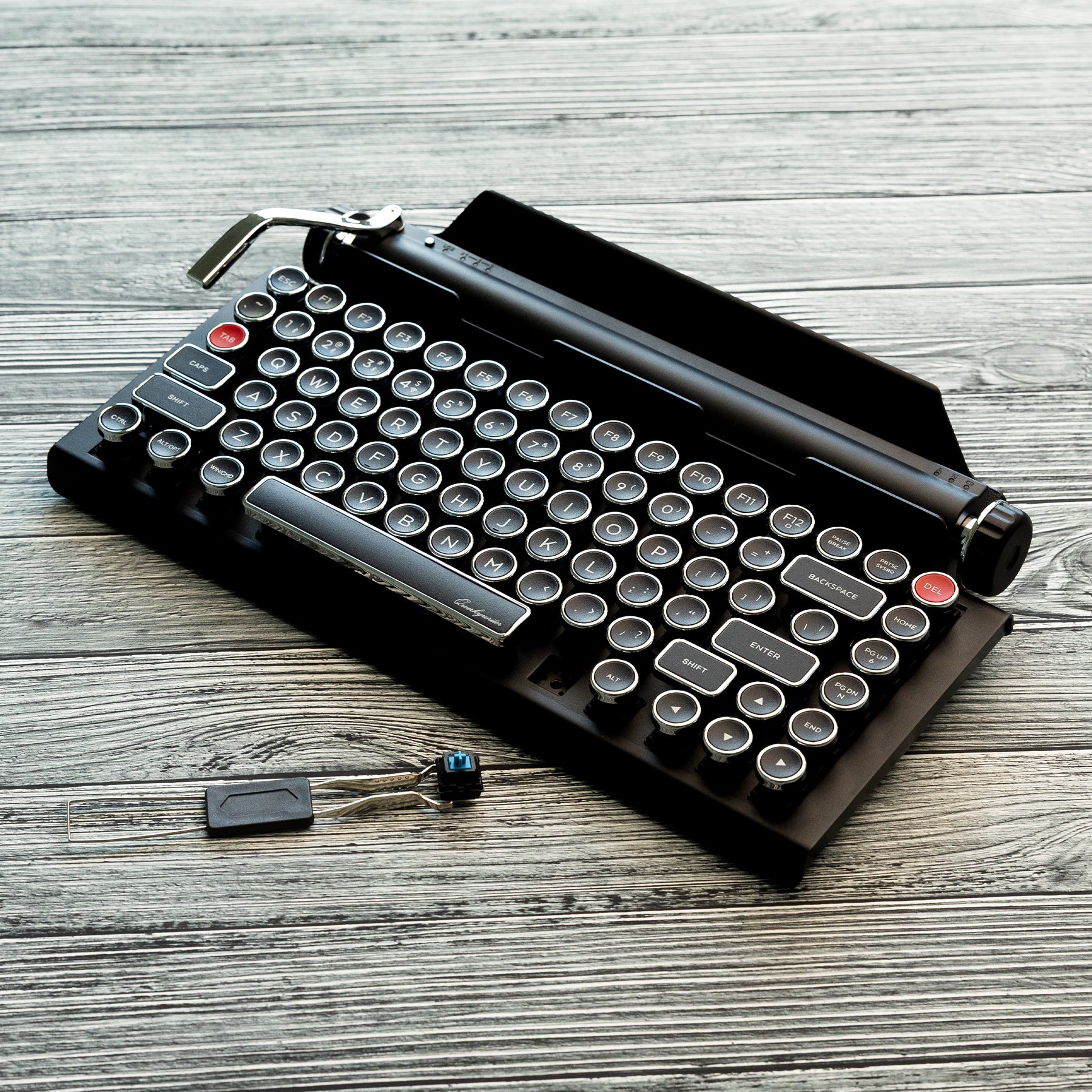 Qwerkywriter メカニカルキーボード　US配列 QWERKYWRITER Retro Typewriter Mechanical Keyboard by QWERKYTOYS
